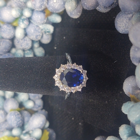 Lab-Created Sapphire/CZ Halo Ring - Picture 4 of 7